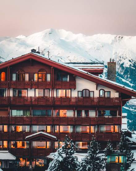 ⇒ Hôtel Le Carlina · Hôtel 5 étoiles Courchevel 1850